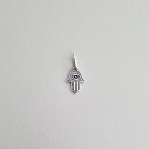 Pingente Mao de Santa Luzia Reticulada 10mm x 17mm Prata 990 01-7087AG