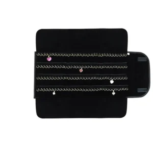 Pasta Mostruário Para Pingente- Média - Com 4 Espaços Vinil Preto - Veludo Preto