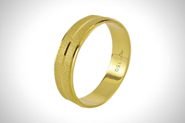 Aliança de Ouro 18k 5,3mm aprox. 3,4 Gr