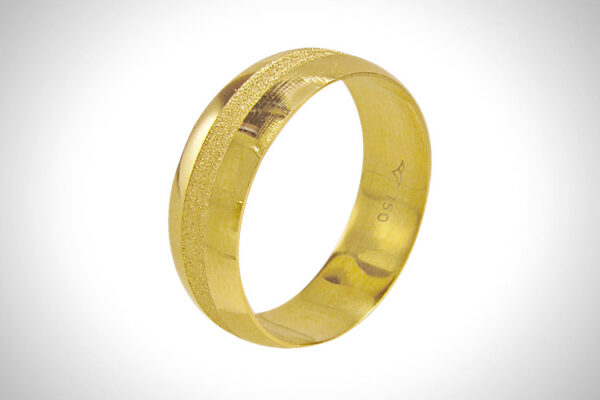 Aliança de Ouro 18k 6,1mm aprox. 4,5Gr
