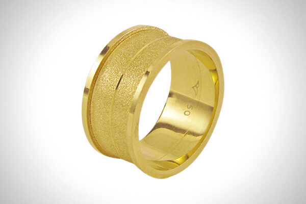 Aliança de Ouro 18k 9,8mm aprox. 7,6 Gr