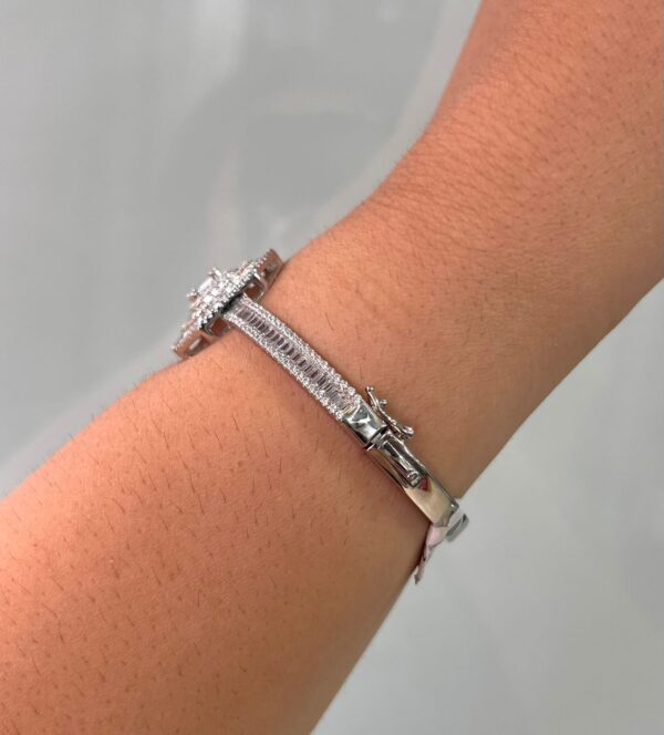 Bracelete em Prata 925 Rodinada (Banho de Ouro Branco) com pedras de zircônia - Imagem 2