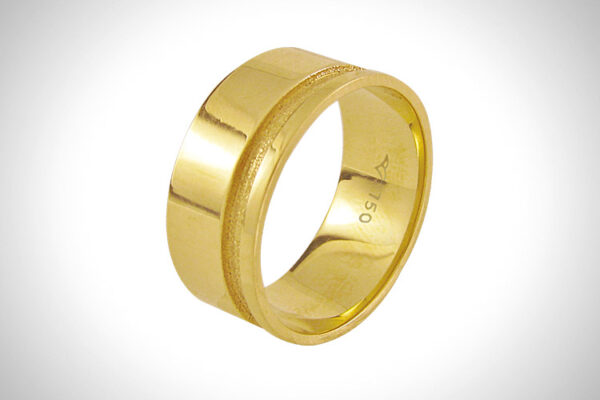 Aliança de Ouro 18k 8,3mm aprox. 7,0 Gr