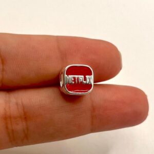 Berloque Netflix Prata 925