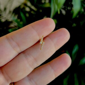 Piercing de prata 925 c/ haste de aço todo banhado a ouro 18k